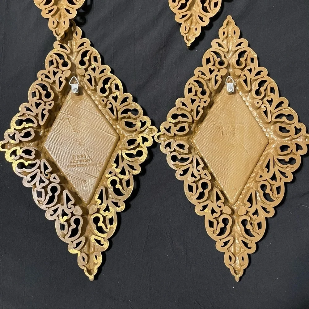 Vtg Hollywood Regency Gold Ornate Wall Plaques Heraldic Crest Set of 4 Velvet